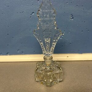 Elegant Crystal Vintage Perfume Bottle